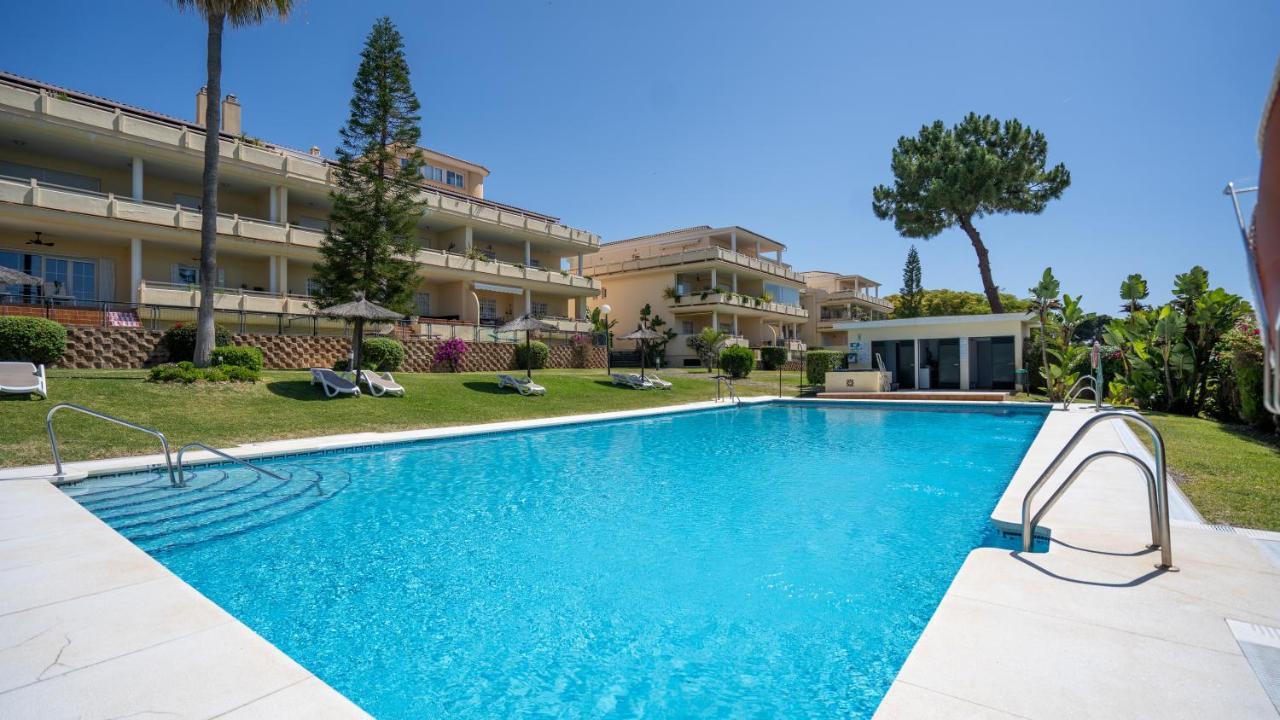 Apartament Seaview And Big Terrace Cabopino Marbella Zewnętrze zdjęcie